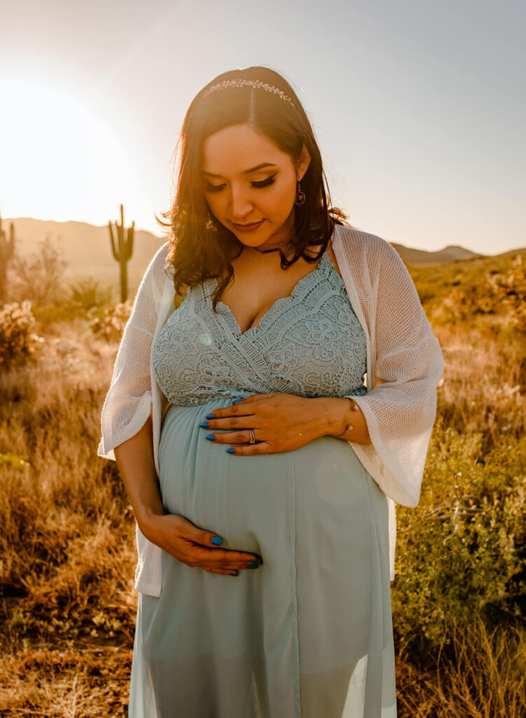 Mother-to-be looking for hair salons in Surprise, AZ, captured by Amber at Cactus & Pine Photography